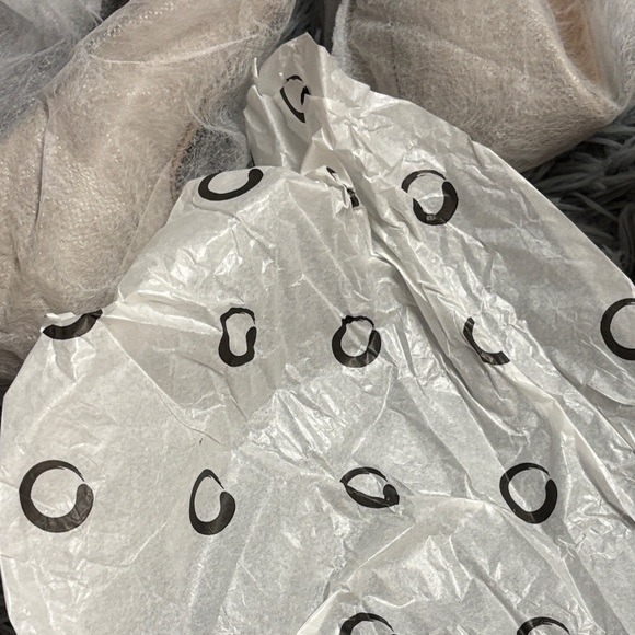 NWT Journee Collection Saur Pumps in Grey - Picture 12 of 14